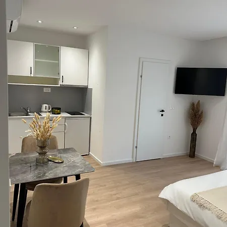 Olga 1 Apartment Makarska